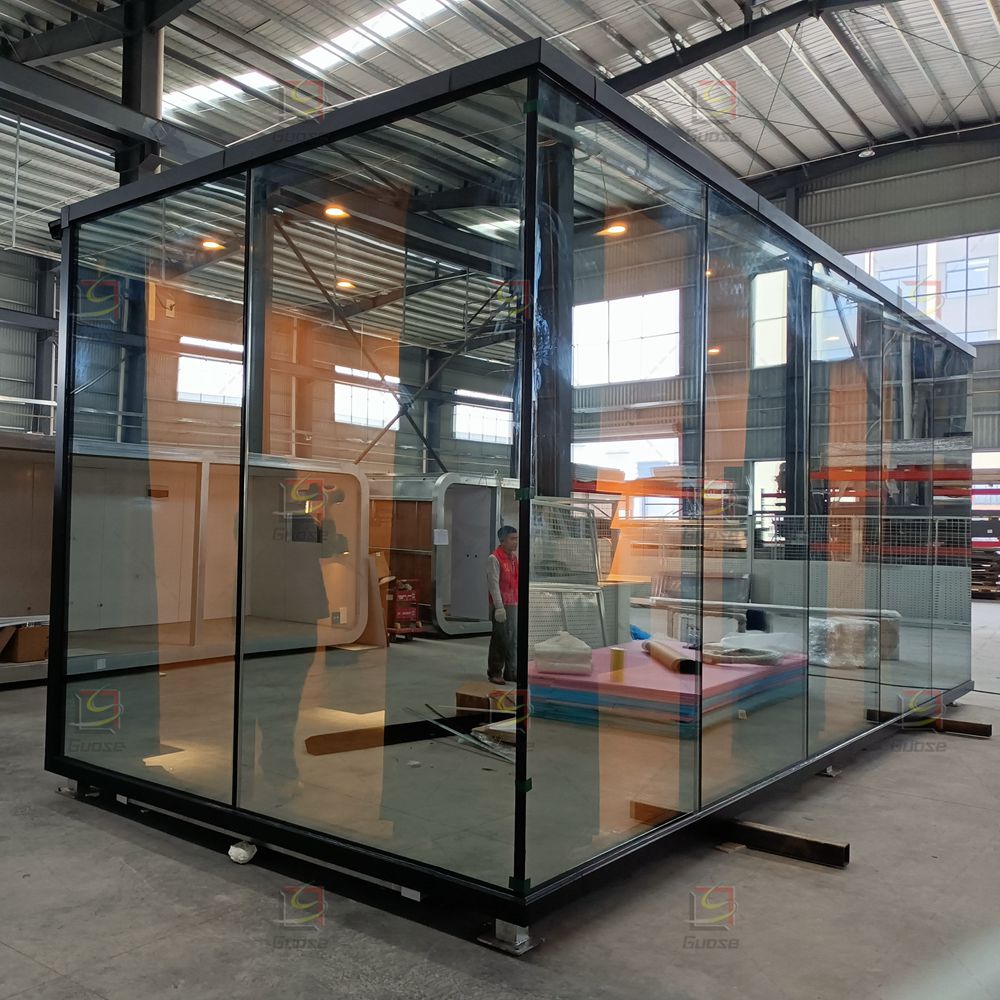 Movable mirror house for camping